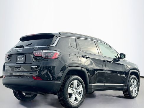 Used 2022 Jeep Compass Latitude w/ Sun and Sound Group image 2