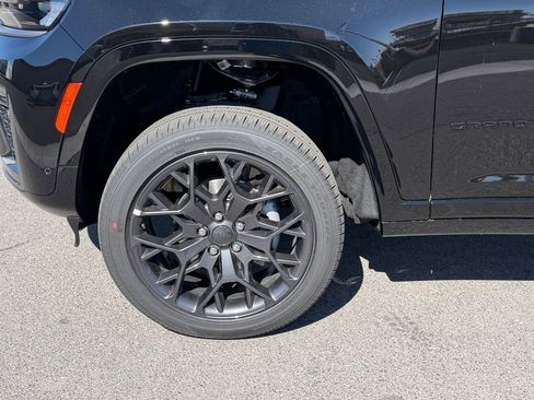 New 2026 Jeep Grand Cherokee Summit AWD/4WD image 22