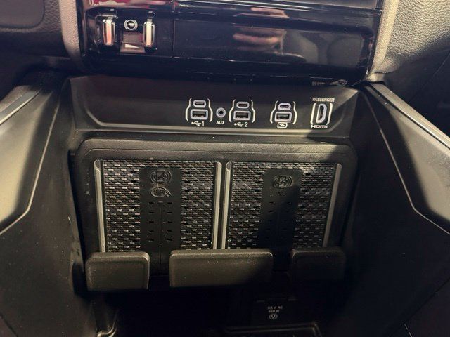 Used 2026 RAM 1500 Laramie w/ Night Edition AWD/4WD image 27