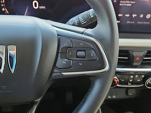 Used 2024 Buick Encore GX Sport Touring image 17