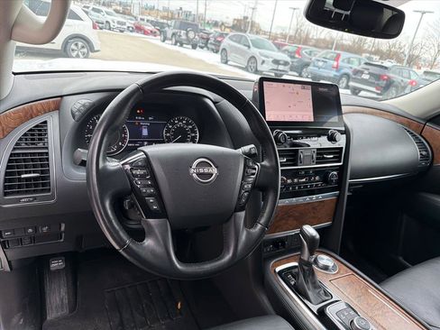 Used 2024 Nissan Armada SL image 12