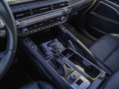 Certified 2024 Kia Telluride SX w/ Towing Package image 18