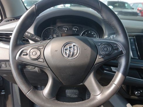 Used 2019 Buick Enclave Essence AWD/4WD image 17