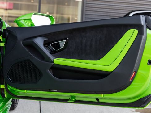 Used 2022 Lamborghini Huracan EVO image 35