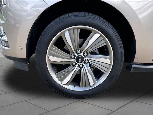 Used 2018 Lincoln Navigator L Reserve w/ Technology Package AWD/4WD image 11