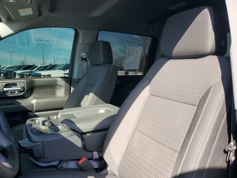 Used 2025 Chevrolet Silverado 2500 Custom w/ Custom Value Package image 30