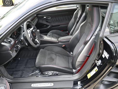 Used 2018 Porsche 718 Cayman GTS image 19