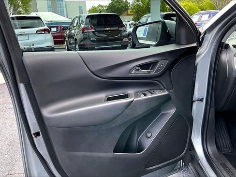 Used 2023 Chevrolet Equinox LT FWD image 18