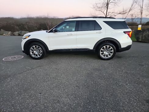 New 2026 Ford Explorer Active w/ Active Comfort Package image 25