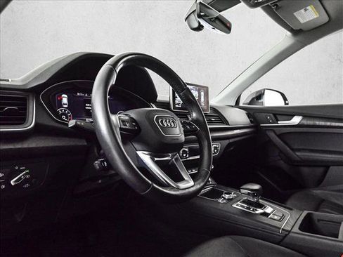 Used 2020 Audi Q5 2.0T Premium Plus w/ Premium Plus Package image 10