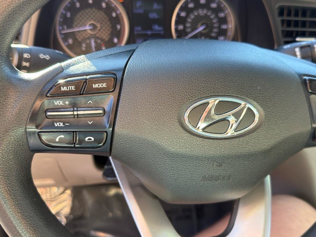 Used 2019 Hyundai Elantra SE FWD image 27