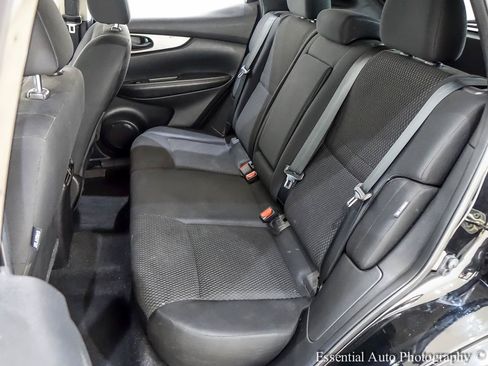 Used 2022 Nissan Rogue Sport S FWD image 16