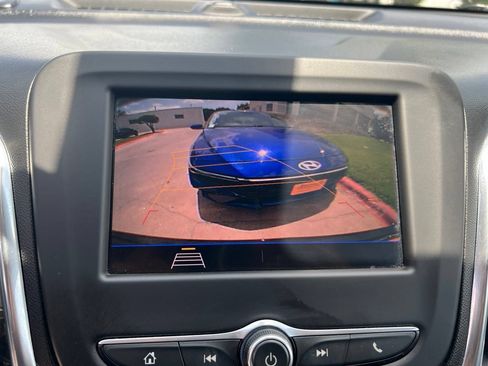 Used 2021 Chevrolet Equinox LT FWD image 18