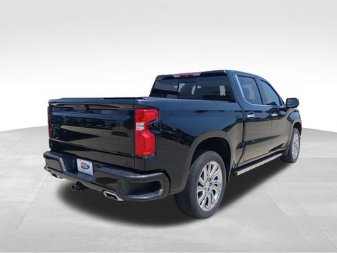 Used 2019 Chevrolet Silverado 1500 High Country w/ High Country Premium Package AWD/4WD image 5