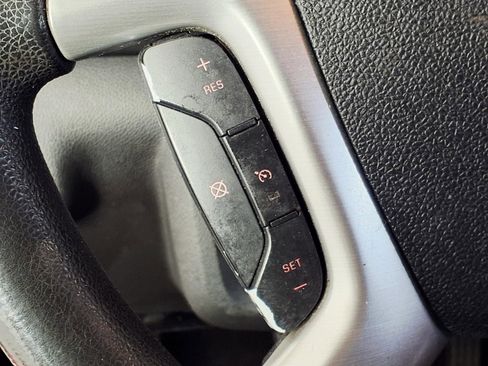 Used 2009 GMC Acadia SLE FWD image 17