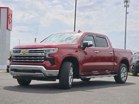 Used 2025 Chevrolet Silverado 1500 LTZ w/ LTZ Convenience Package II AWD/4WD image 9