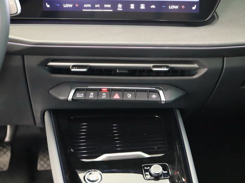 New 2026 Audi Q3 quattro 2.0T AWD/4WD image 20