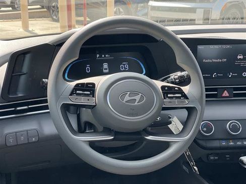 New 2026 Hyundai Elantra SE FWD image 8