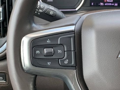 Used 2021 Chevrolet Silverado 2500 LT w/ Convenience Package AWD/4WD image 11