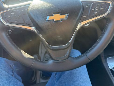 Used 2018 Chevrolet Equinox LT image 11