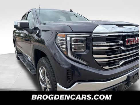 Used 2024 GMC Sierra 1500 SLT w/ SLT Premium Package AWD/4WD image 10