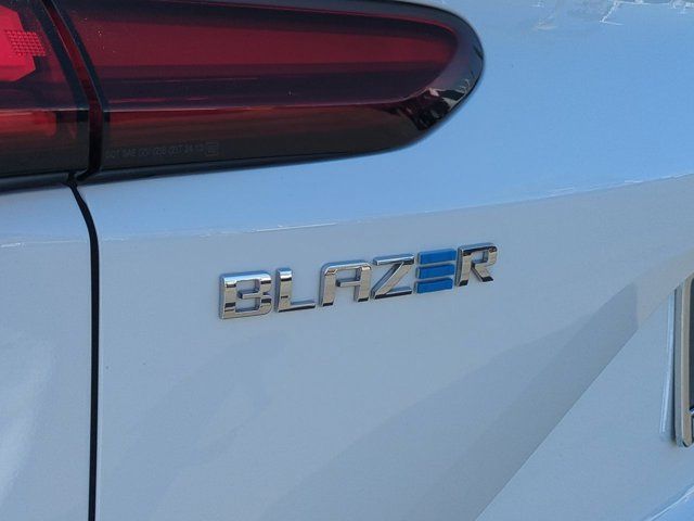 Certified 2024 Chevrolet Blazer EV LT AWD/4WD image 31