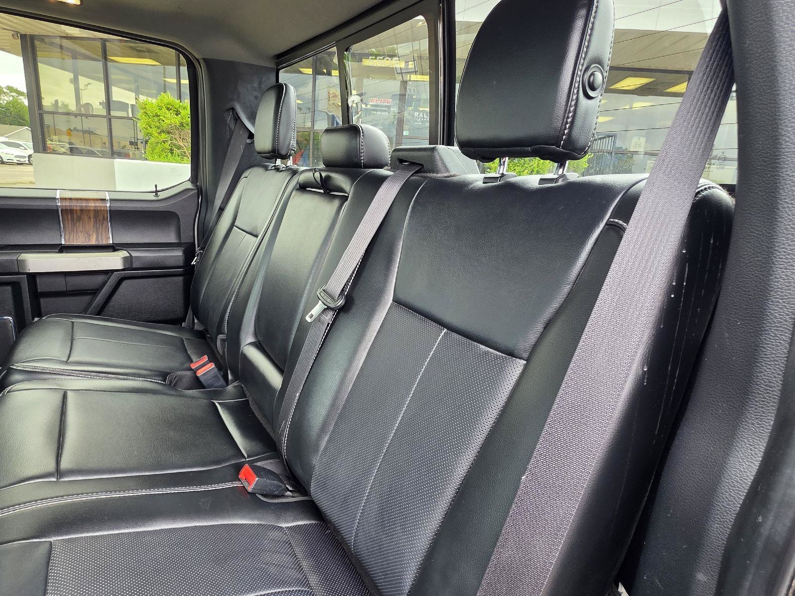 Used 2019 Ford F150 Lariat w/ Equipment Group 502A Luxury AWD/4WD image 33