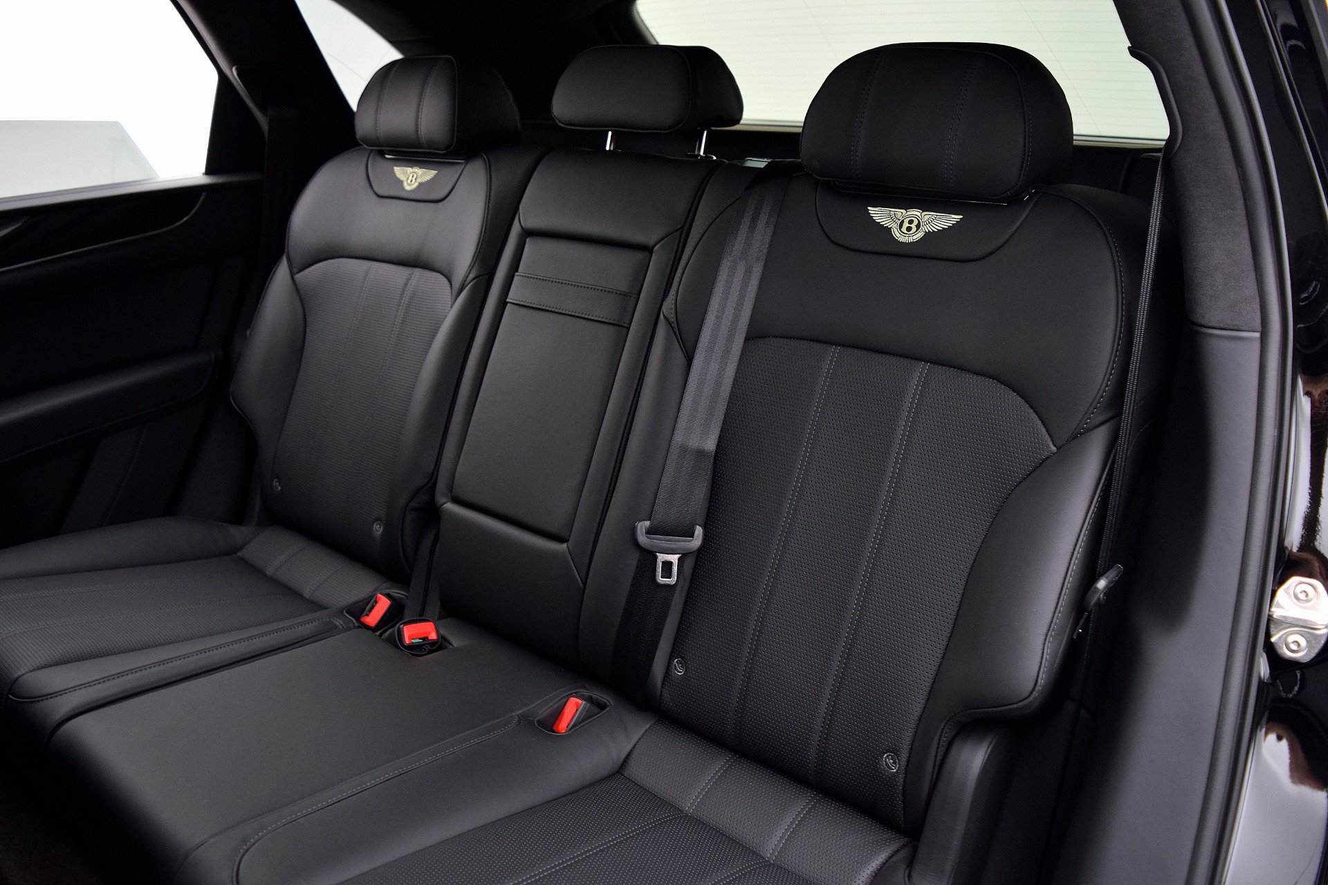 Used 2019 Bentley Bentayga AWD/4WD image 22