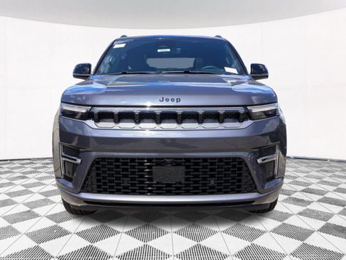 New 2026 Jeep Grand Wagoneer Summit AWD/4WD image 10