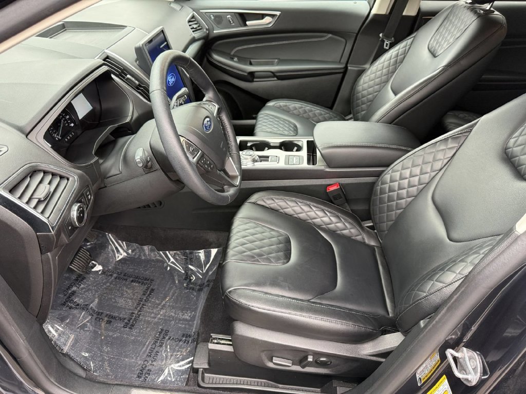 Used 2024 Ford Edge Titanium AWD/4WD image 12