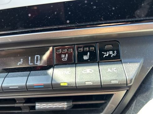 Used 2025 Toyota Camry XLE w/ Premium Plus Package image 17