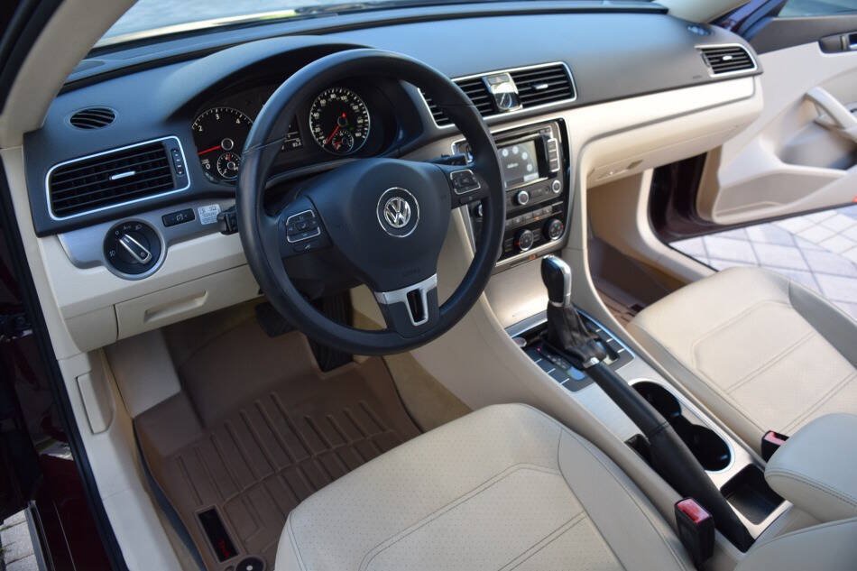 Used 2014 Volkswagen Passat TDI SE FWD image 42