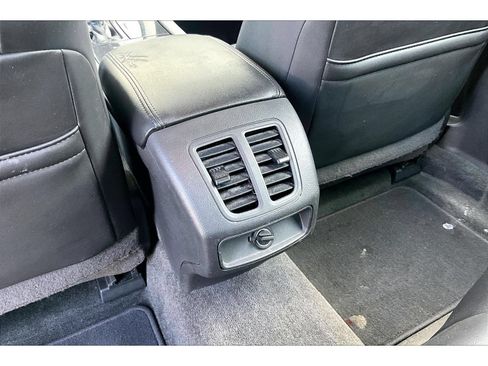 Used 2013 Ford Taurus Limited FWD image 13