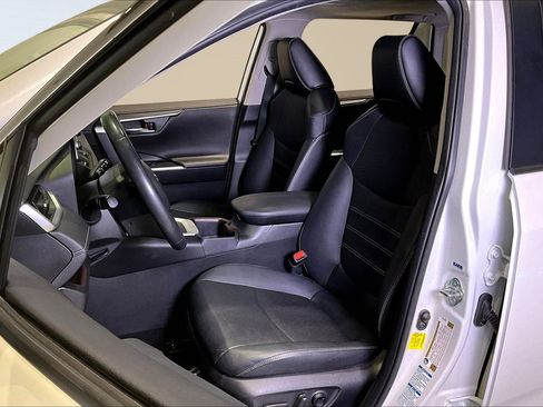 Used 2022 Toyota RAV4 Limited image 21