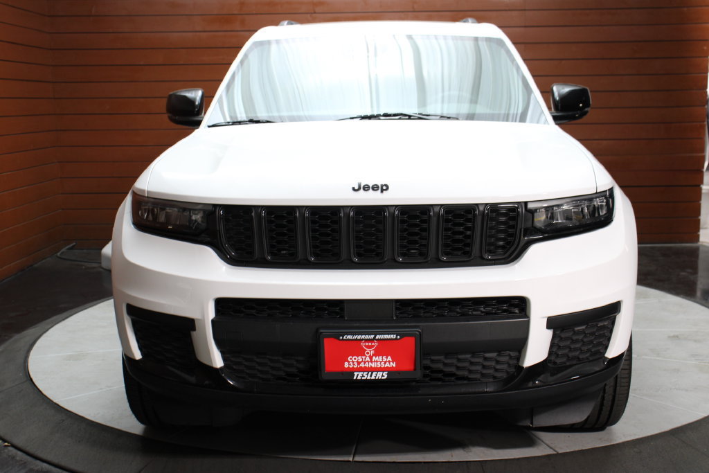 Used 2023 Jeep Grand Cherokee L Laredo RWD image 28