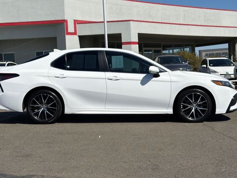 Used 2024 Toyota Camry SE FWD image 6