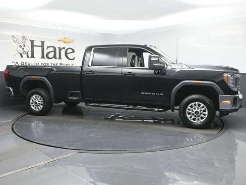 Used 2020 GMC Sierra 2500 SLE w/ X31 Off-Road Package AWD/4WD image 1
