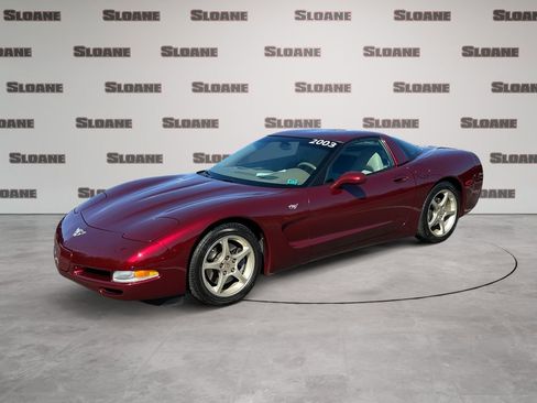 Used 2003 Chevrolet Corvette Coupe w/ Preferred Equipment Group RWD image 1