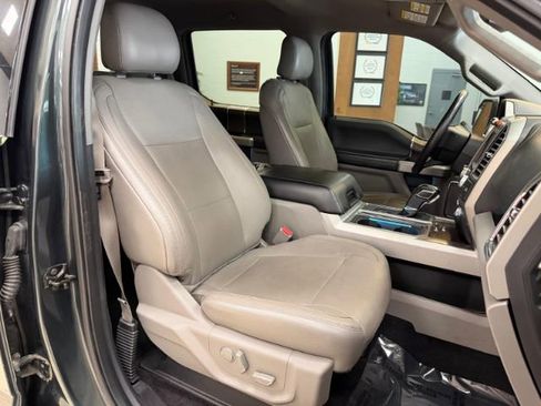 Used 2015 Ford F150 Lariat w/ Equipment Group 502A Luxury AWD/4WD image 12