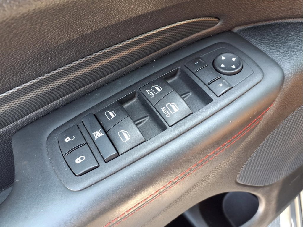 Used 2024 Dodge Durango GT AWD/4WD image 16