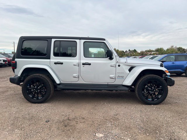 Used 2023 Jeep Wrangler Unlimited Sahara w/ Cold Weather Group AWD/4WD image 7