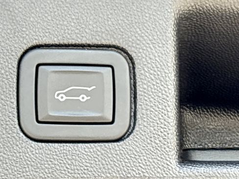 Used 2024 Chevrolet Equinox LT image 21