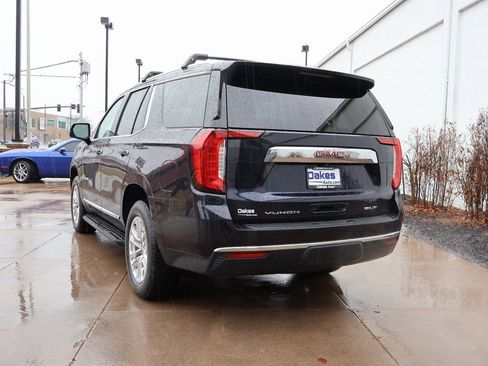 Used 2022 GMC Yukon SLT w/ SLT Premium Package image 6