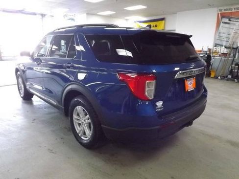 Certified 2023 Ford Explorer XLT w/ Class IV Trailer Tow Package AWD/4WD image 3