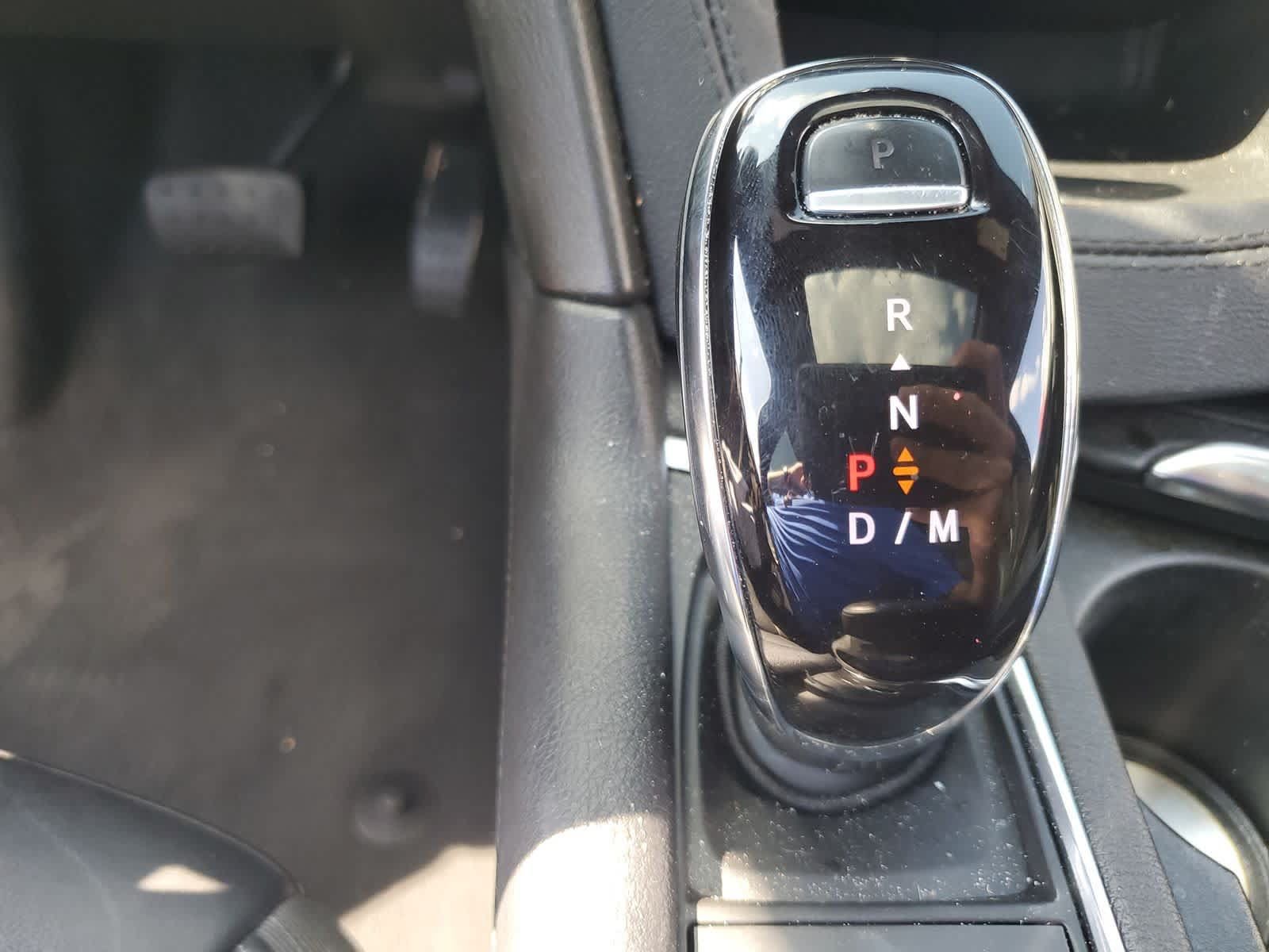 Used 2023 Cadillac XT6 Premium Luxury FWD image 16