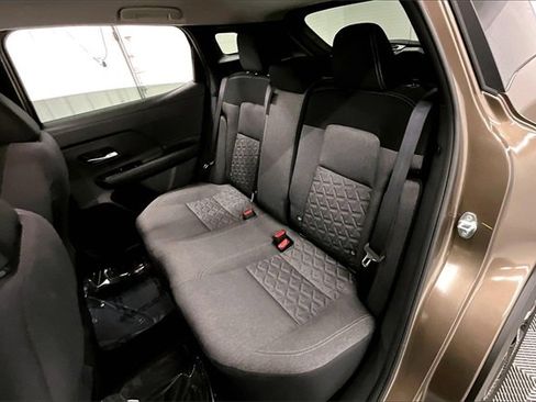 New 2026 Nissan Kicks SV image 10
