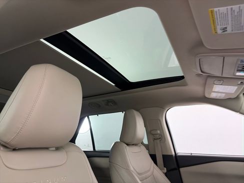 Certified 2021 Ford Explorer Platinum w/ Equipment Group 601A image 33