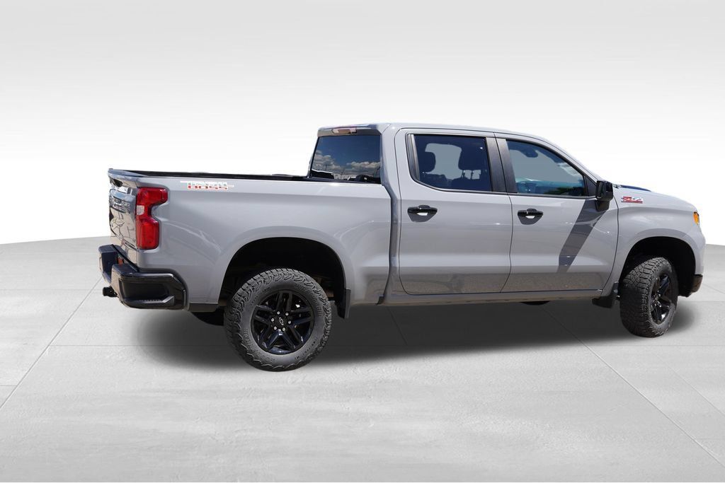 Certified 2024 Chevrolet Silverado 1500 LT Trail Boss AWD/4WD image 4