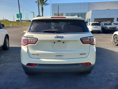 Used 2018 Jeep Compass Latitude w/ Popular Equipment Group image 5