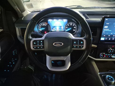 Used 2022 Ford Expedition Limited image 30